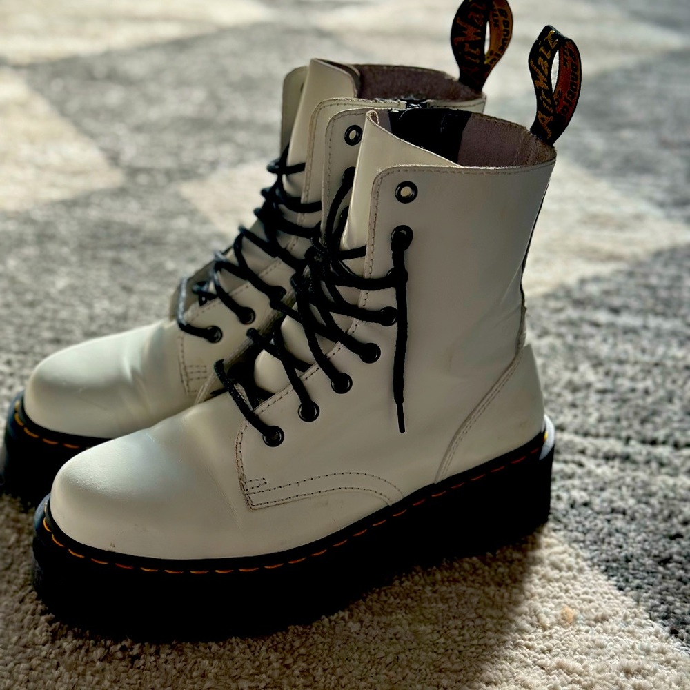Dr.  Martens Jadon boot women size 8